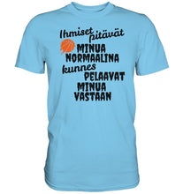 Load image into Gallery viewer, Ihmiset pitävät koripallo t-paita - Premium Shirt - FourFan
