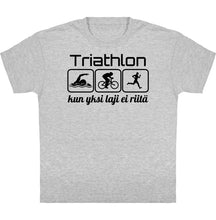 Load image into Gallery viewer, Lasten Triathlon yksi laji ei riitä t-paita - FourFan
