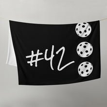 Lataa kuva Galleria-katseluun, Pelaajan numero salibandy viltti # - FourFan
