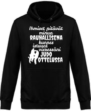 Load image into Gallery viewer, Rauhallisena kunnes Judo huppari unisex - FourFan
