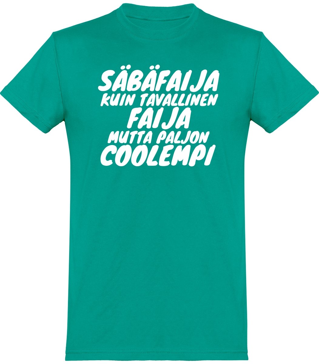Säbäfaija coolempi t-paita valkoisella tekstillä - FourFan
