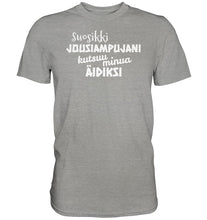 Load image into Gallery viewer, Suosikkijousiampujani kutsuu äidiksi t-paita unisex - Premium Shirt - FourFan
