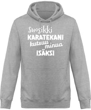 Lataa kuva Galleria-katseluun, Suosikkikaratekani isäksi huppari - FourFan
