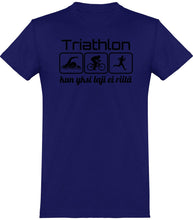 Load image into Gallery viewer, Triathlon yksi laji ei riitä t-paita unisex - FourFan
